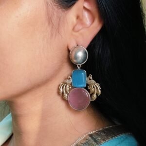 Elegant Peacock-Inspired Two-Tone Brass Earrings with Monalisa Stone – A Contemporary Choice for Every Occasion