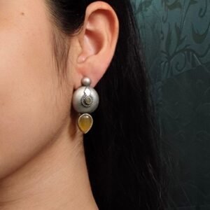 Antique Circle Stud Earrings with Best Silver Touch and Stone Detailing