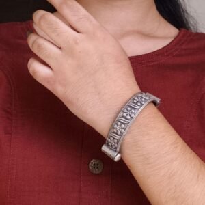Unique Traditional Oxidized Flower Art Bangles | Silver Replica Openable Kada for Girls