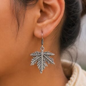 Charming Leaf Hook Earring Elegant Design for Daily Wear