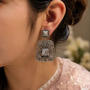 Stunning Floral Art Earring – Elegant Premium Jewelry for Every Occasion